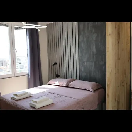 Apartamento Peace And Luxury Apartment, In Center, New Bazaar1