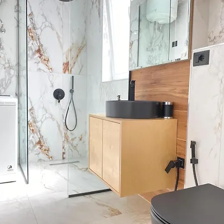 شقة Peace And Luxury Apartment, In Center, New Bazaar1 تيرانا
