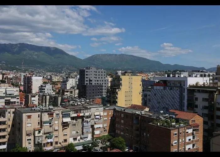 Peace And Luxury Apartment, In Center, New Bazaar1 Тирана